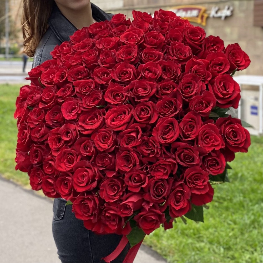 101 красная роза Premium 80 см.