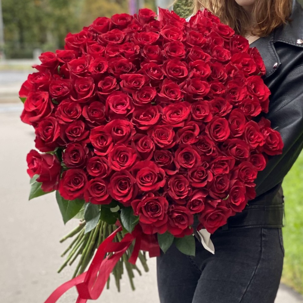 101 красная роза Premium 80 см.
