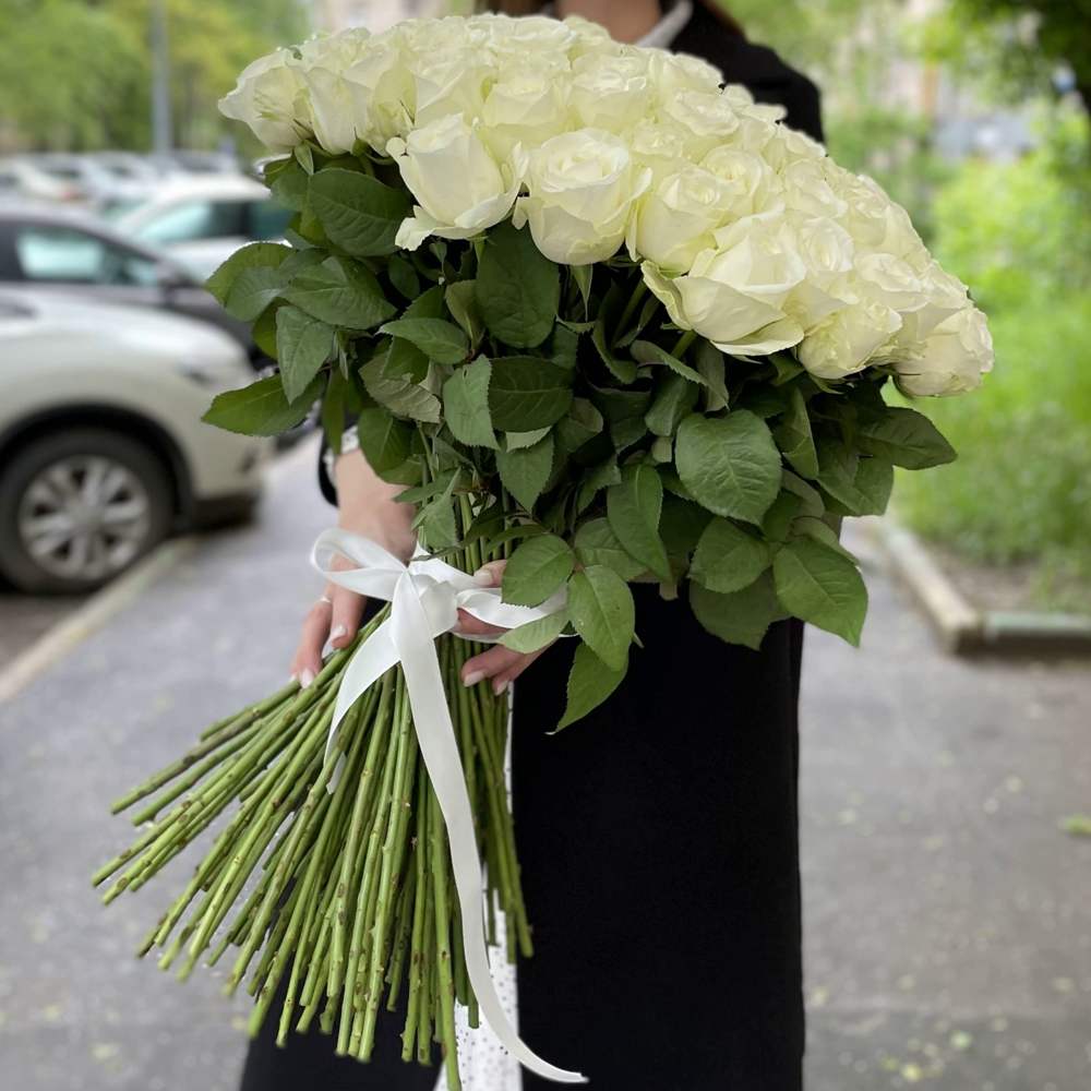 101 белая роза Premium 60 см.