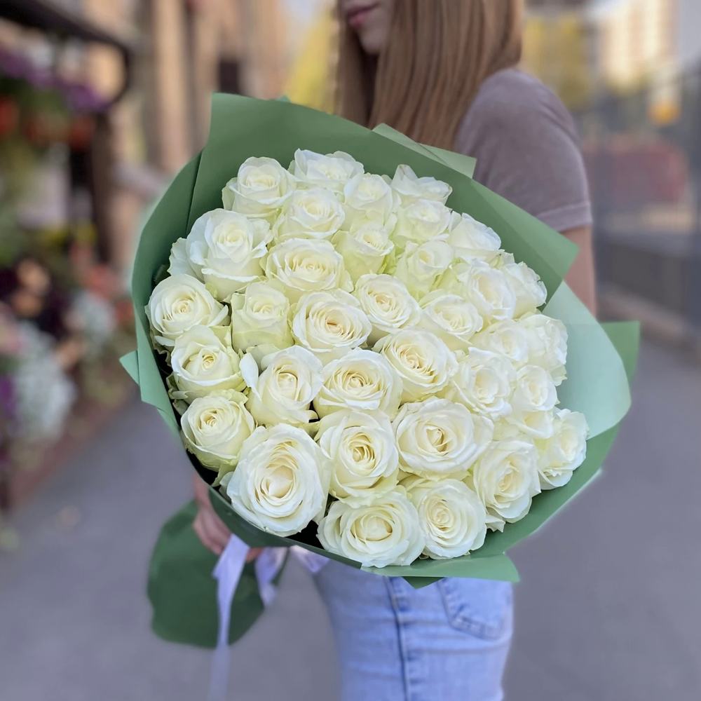 35 белых роз 50 см