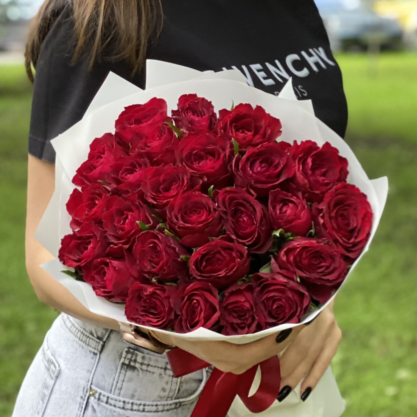 25 красных роз 40 см